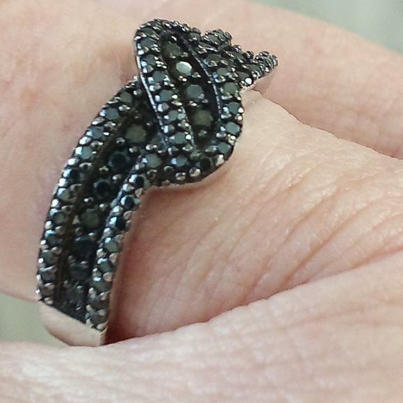 Sparkly, black spinel ring size 6 - Picture 4 of 7